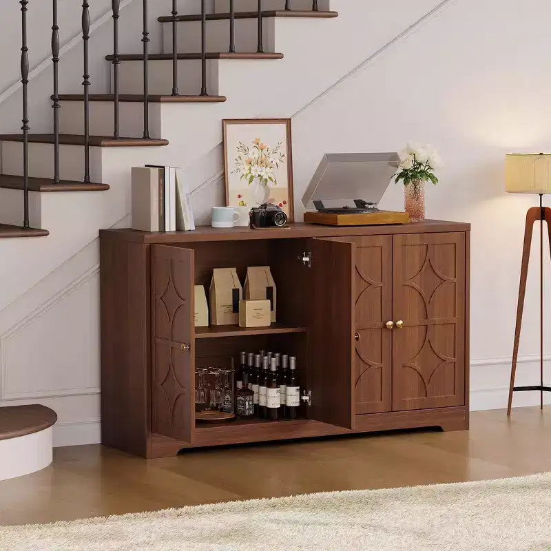 Mobile buffet in legno a 4 ante da 55" con ripiani regolabili, nero/marrone