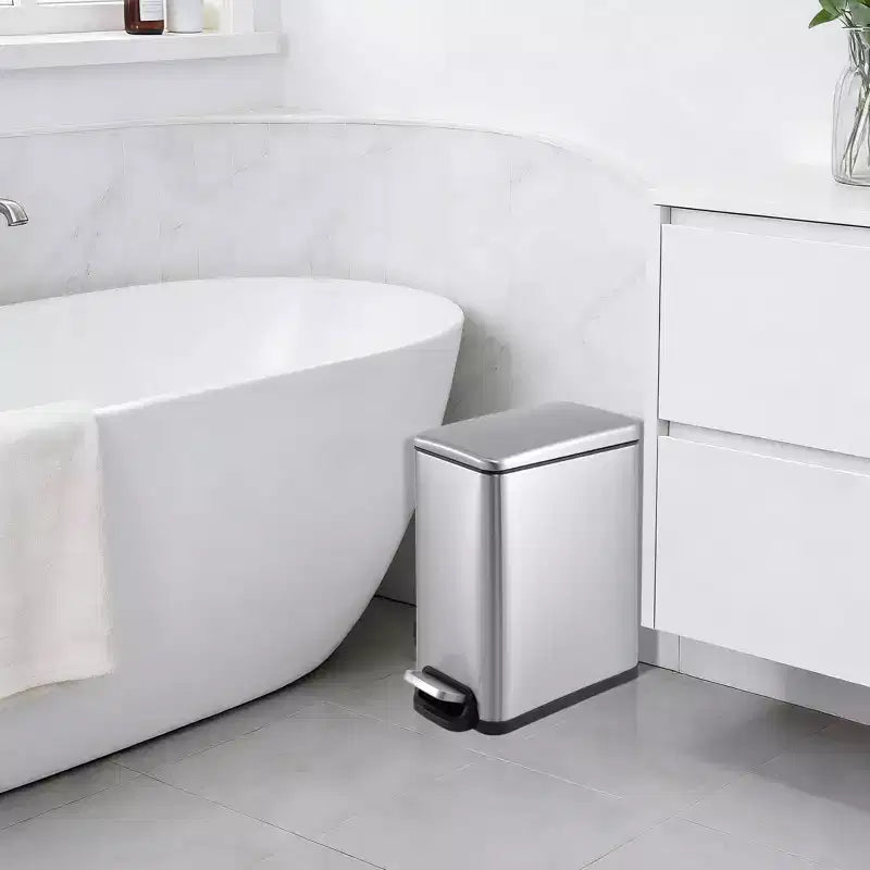Pattumiera a Pedale in Acciaio Inossidabile con Coperchio a Chiusura Ammortizzata e Secchio Interno Rimovibile, 10L–55L
